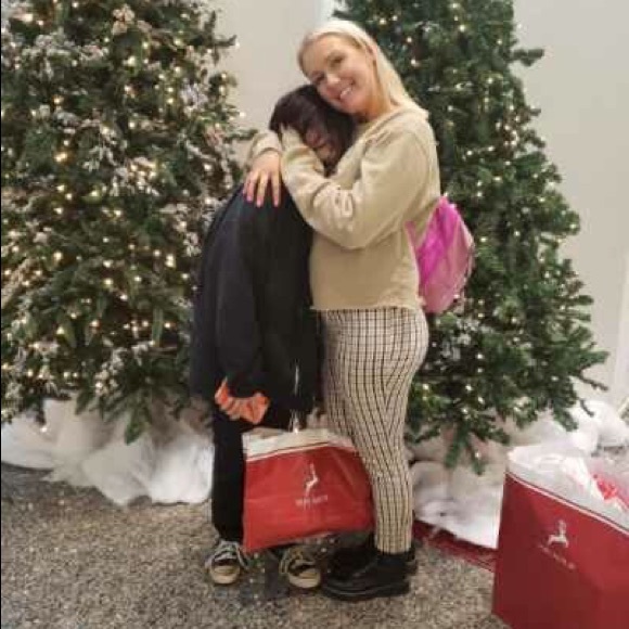 Meet your Posher, Brittany - Picture 1 of 1